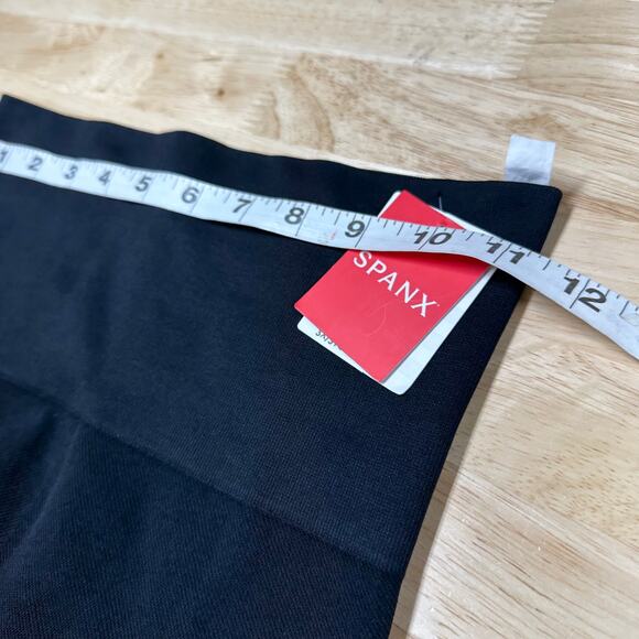 Spanx NWT Look at Me Now Seamless Leggings FL3515 Black Size S Seamless Shaping - Picture 8 of 10